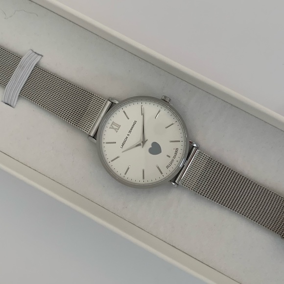 BNIB Silver Jilly Box Jillian Harris x Larsson & Jennings Watch - Picture 4 of 6